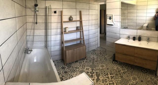 شقة Loft Reve Du Soir 125 M2 Climatise 350 M De La Gare لورد المظهر الخارجي الصورة